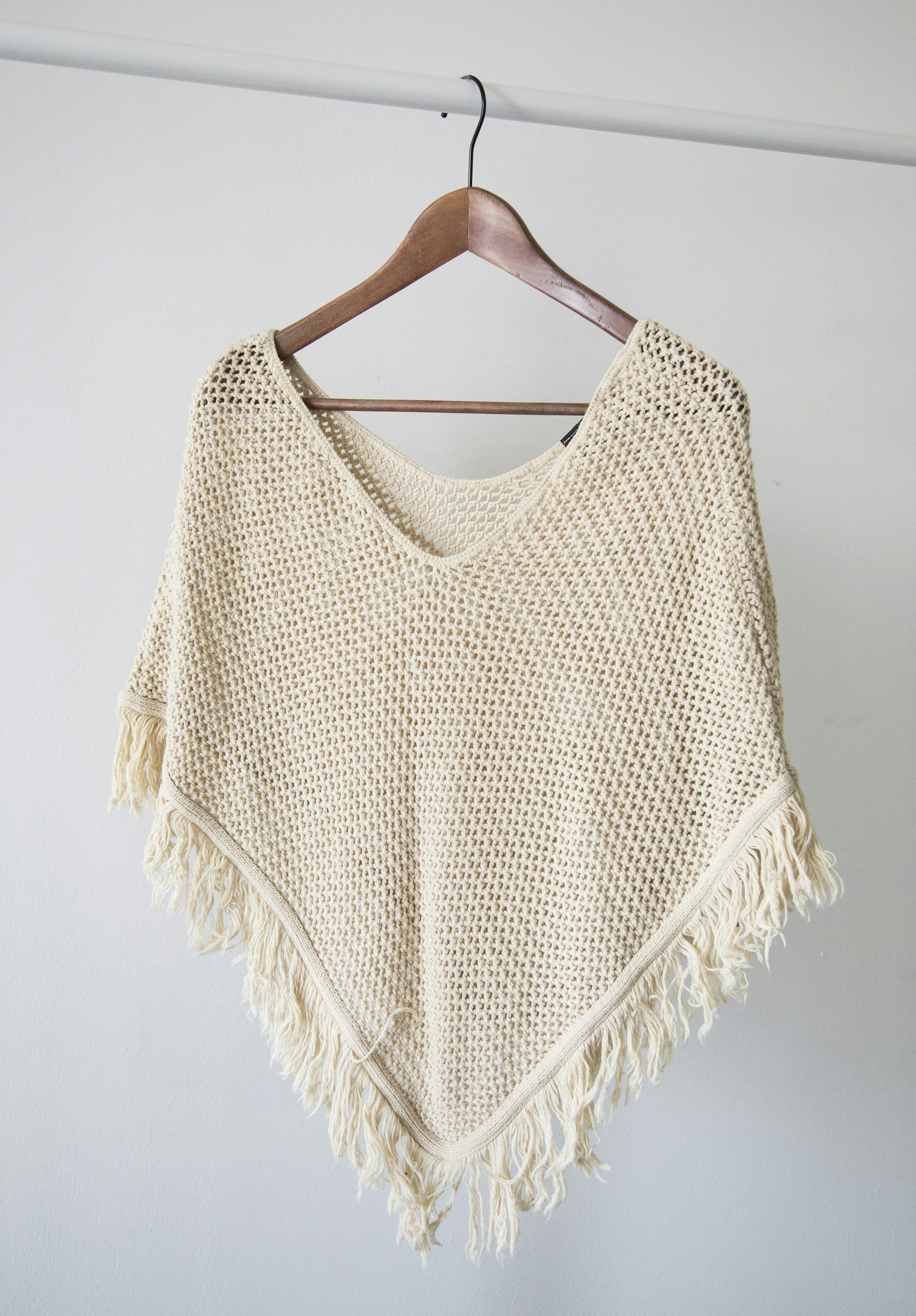 Autumn mid-weight knitwear collection with cable and rib knits